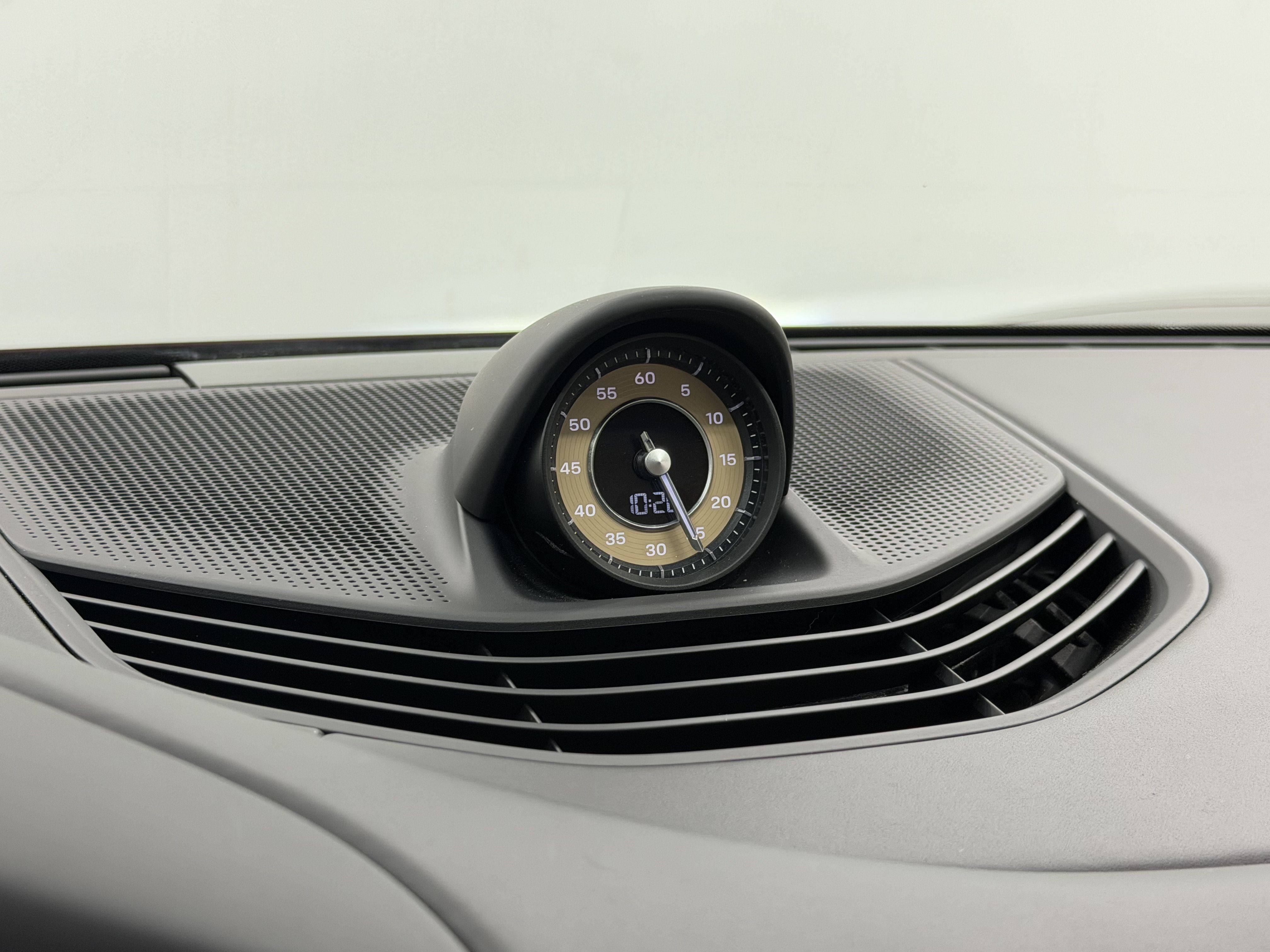 Certified 2021 Porsche Taycan Turbo S AWD/4WD image 58