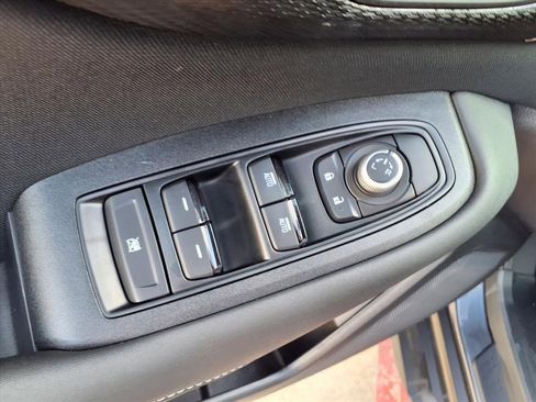 Certified 2025 Subaru Outback Premium image 8