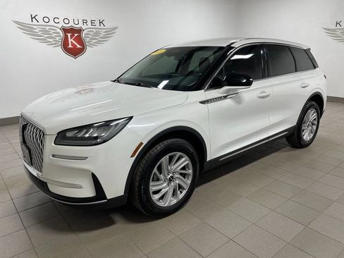 Used 2023 Lincoln Corsair AWD image 3