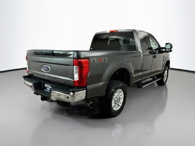 Used 2017 Ford F250 XLT w/ XLT Value Package AWD/4WD image 7