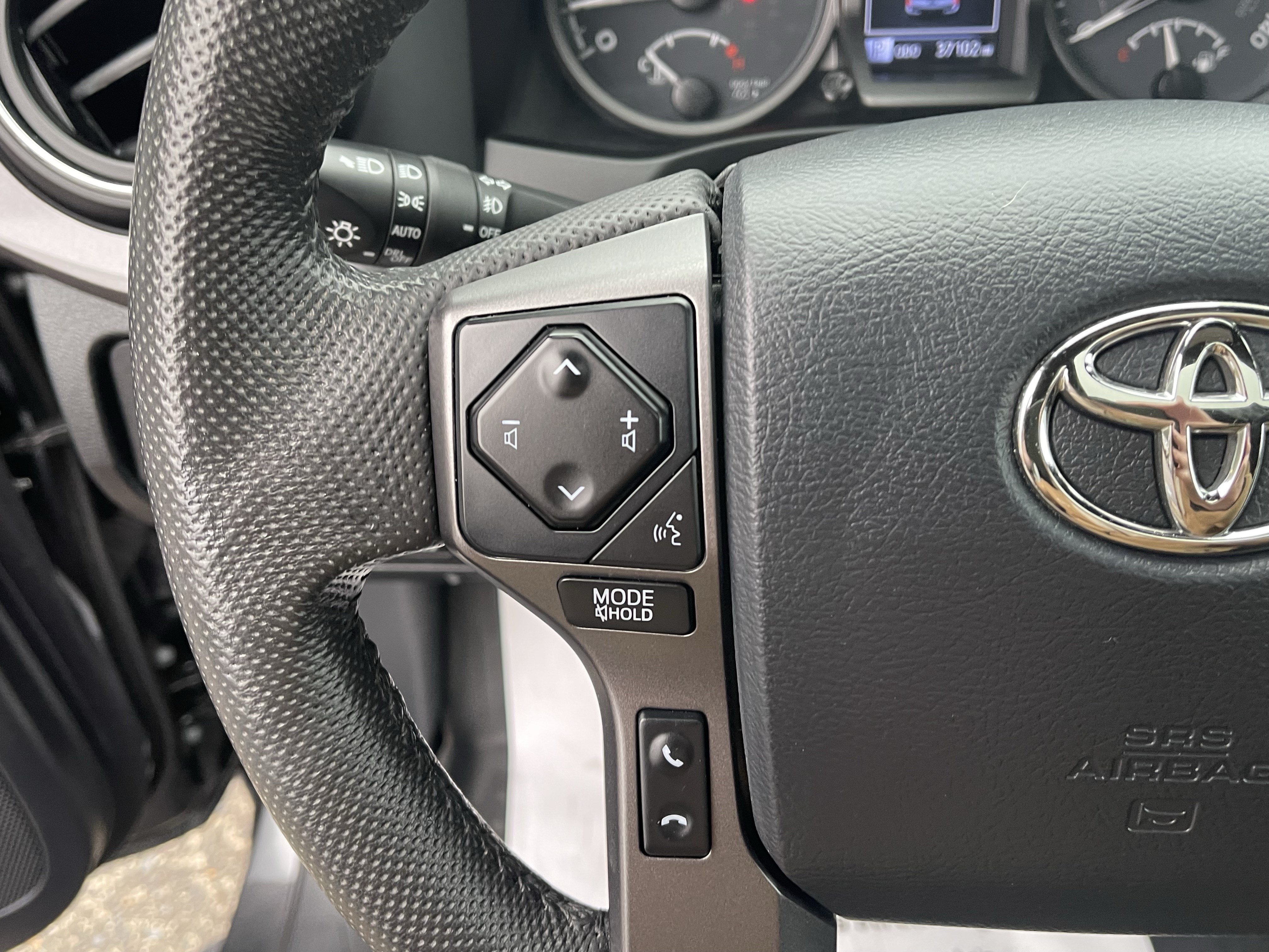 Certified 2020 Toyota Tacoma TRD Off-Road w/ TRD Premium Off Road Package AWD/4WD image 23
