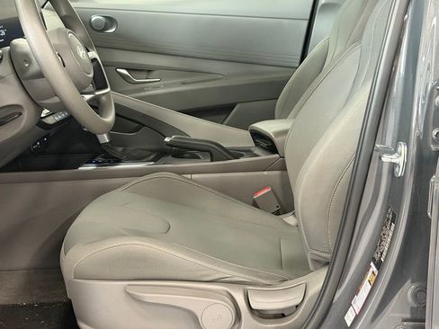 Used 2024 Hyundai Elantra SEL image 13