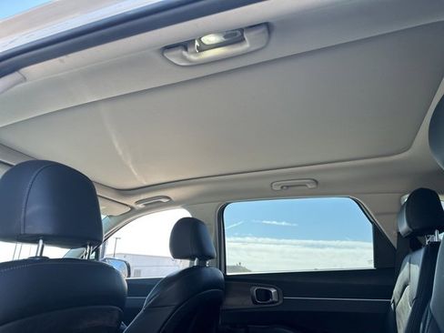 Used 2021 Kia Sorento EX w/ EX AWD X-Line Package image 13