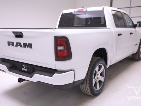 New 2026 RAM 1500 Express image 5