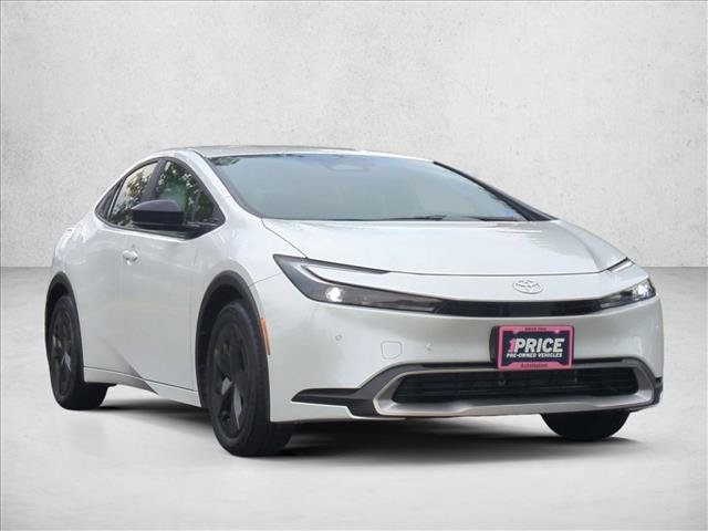 Used 2026 Toyota Prius Plug-In Hybrid FWD image 3