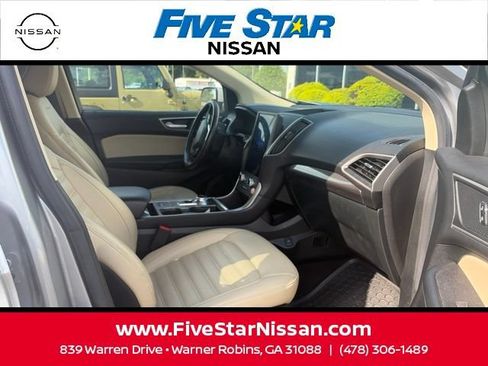Used 2023 Ford Edge SEL AWD/4WD image 13