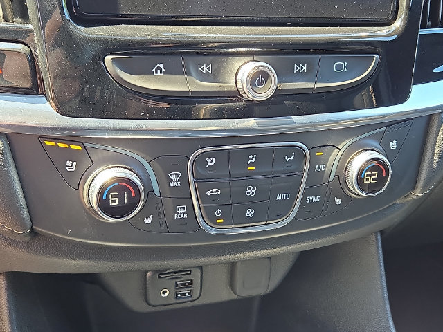 Used 2023 Chevrolet Traverse Premier AWD/4WD image 17