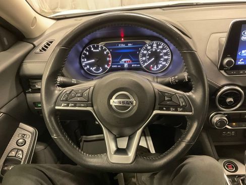 Used 2022 Nissan Sentra SV image 4