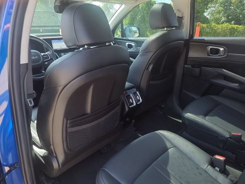 Used 2022 Kia Sorento SX AWD/4WD image 9
