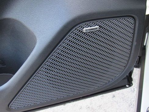 New 2026 Mitsubishi Outlander SE image 12