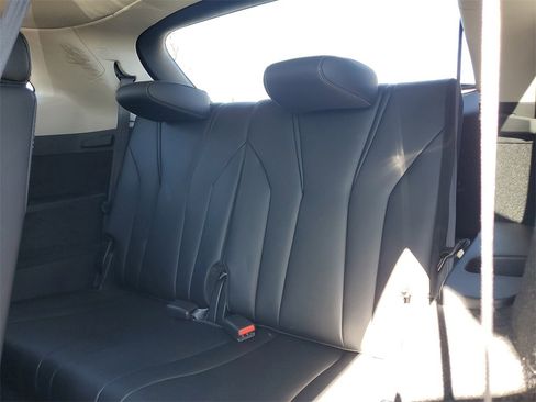 Certified 2023 Acura MDX SH-AWD w/ Technology Package image 16