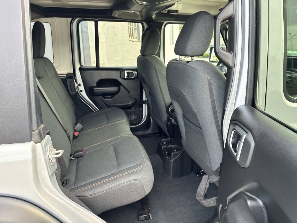 Used 2024 Jeep Wrangler Unlimited Sport AWD/4WD image 11