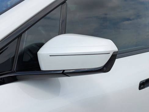 Used 2025 BMW iX M60 image 30