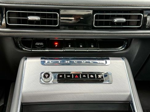 Used 2025 Lincoln Aviator AWD w/ Equipment Group 101A image 28