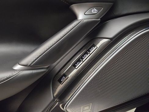 Used 2022 Ferrari Roma RWD image 43