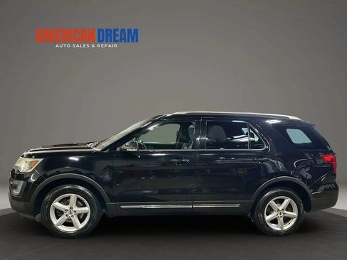 Used 2016 Ford Explorer XLT w/ Equipment Group 202A AWD/4WD image 2