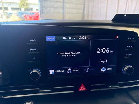 Used 2022 Hyundai Elantra SEL FWD image 26