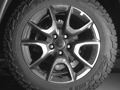 Used 2025 Jeep Compass Trailhawk image 14