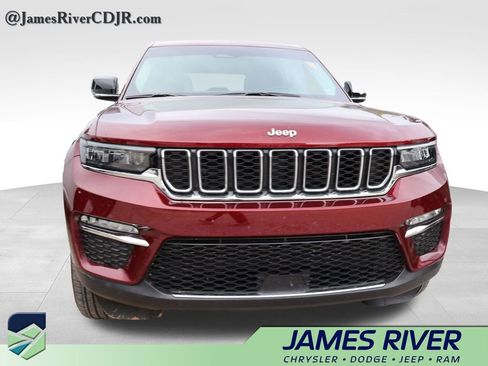 Used 2024 Jeep Grand Cherokee Limited AWD/4WD image 4