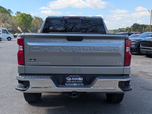 Used 2023 Chevrolet Silverado 1500 LT w/ Convenience Package II AWD/4WD image 8