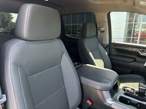 Used 2023 GMC Sierra 1500 Elevation AWD/4WD image 8