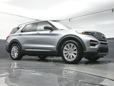 Used 2022 Ford Explorer Limited w/ Equipment Group 301A image 41