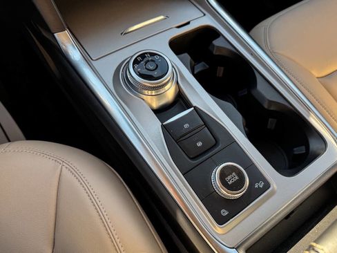 Used 2023 Ford Explorer XLT w/ Equipment Group 202A image 31