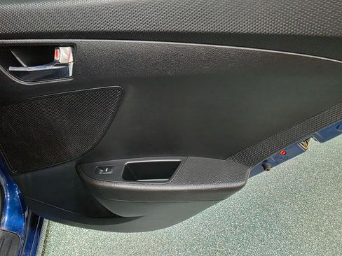 Used 2016 Hyundai Veloster image 22