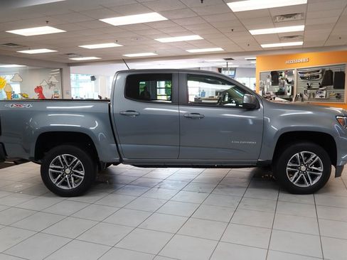 Used 2022 Chevrolet Colorado W/T w/ Custom Special Edition AWD/4WD image 12