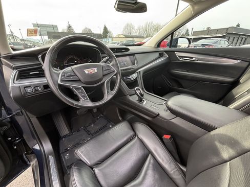 Used 2017 Cadillac XT5 Luxury image 21