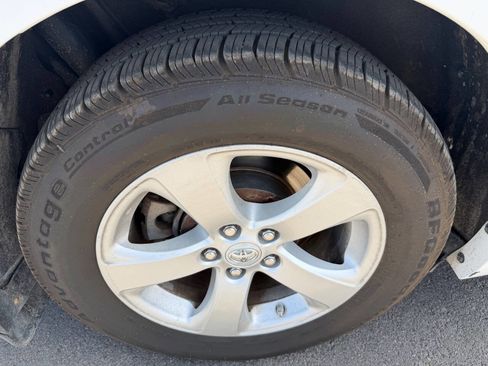 Used 2011 Toyota Sienna LE image 8