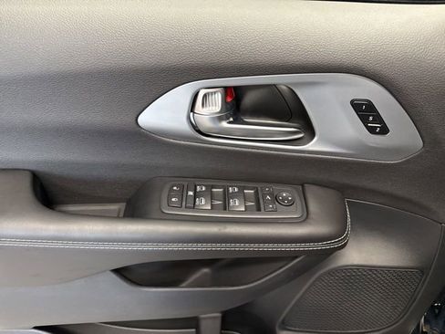 New 2026 Chrysler Pacifica Limited w/ S Appearance Package FWD image 22