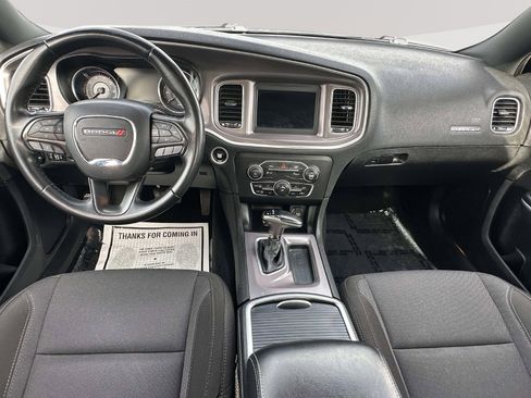 Used 2019 Dodge Charger SXT image 7