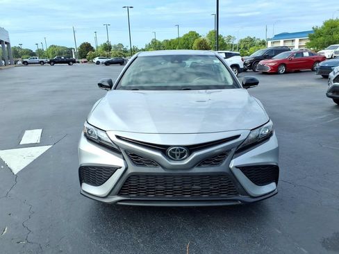 Used 2022 Toyota Camry SE w/ Convenience Package FWD image 8