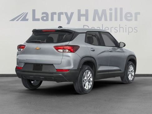 Used 2025 Chevrolet TrailBlazer LS w/ LS Convenience Package image 5
