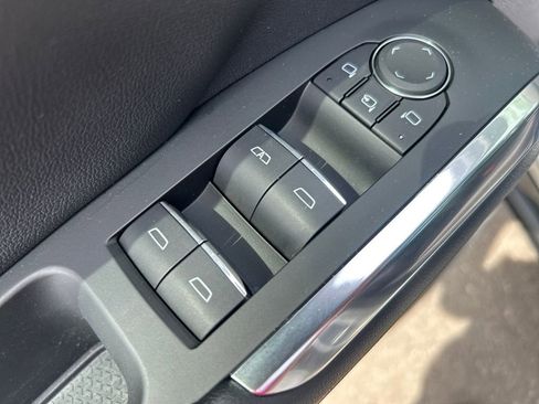 Used 2024 Chevrolet Traverse RS w/ LPO, Floor Liner Package FWD image 19