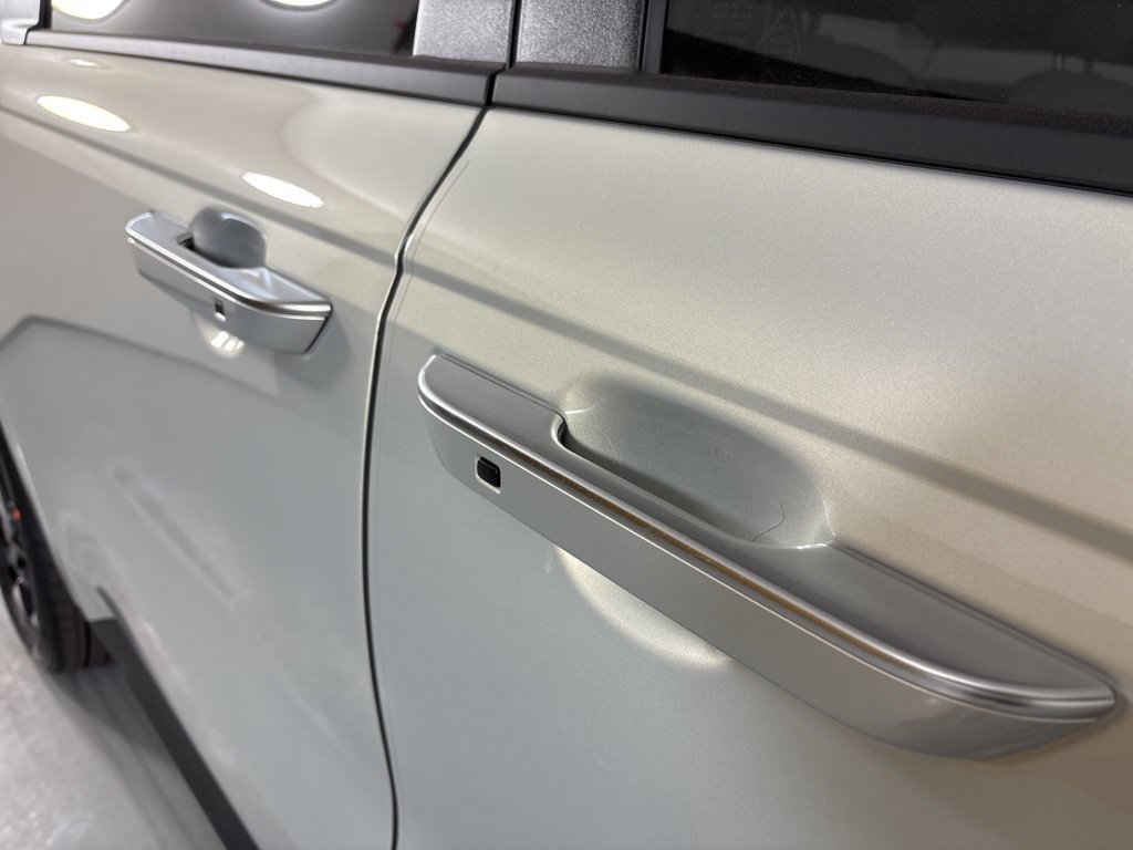New 2026 Kia Carnival EX FWD image 12