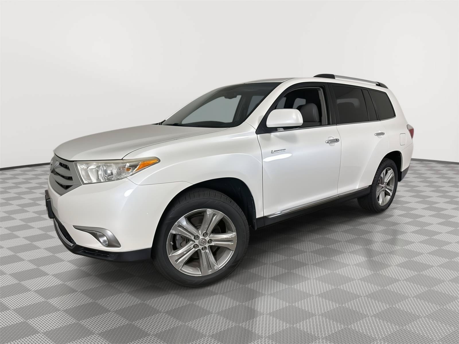 Used 2012 Toyota Highlander Limited w/ Tow Pkg AWD/4WD image 1
