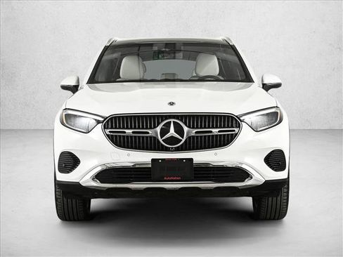 Certified 2025 Mercedes-Benz GLC 300 4MATIC image 2