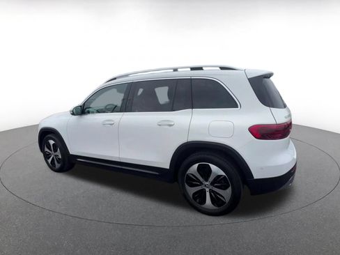 Used 2025 Mercedes-Benz GLB 250 image 8