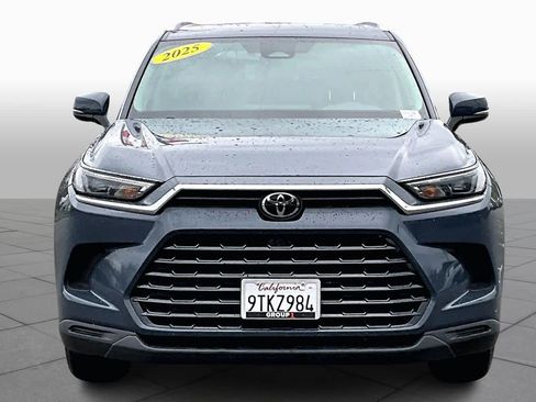 Certified 2025 Toyota Grand Highlander XLE image 3