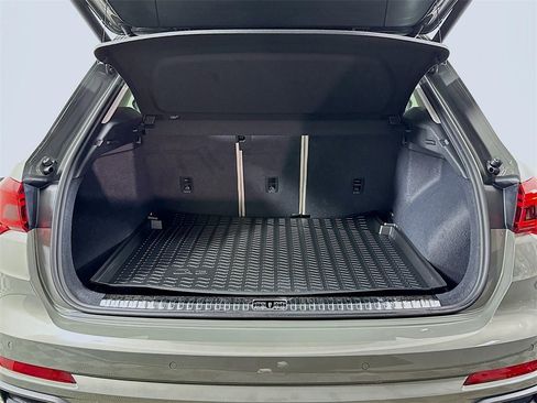 Used 2025 Audi Q3 2.0T Premium Plus image 16