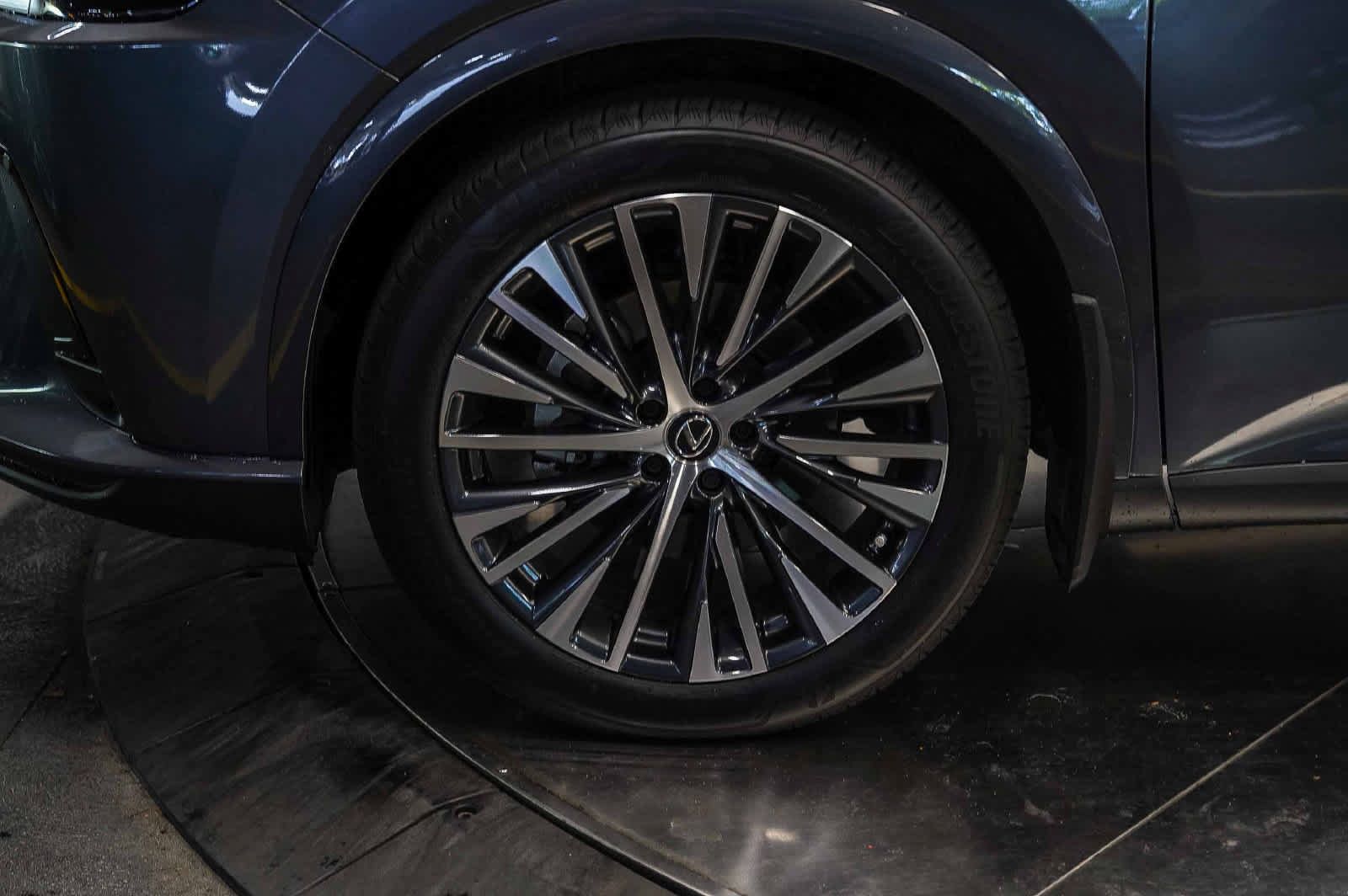 Used 2025 Lexus RX 350 Premium Plus w/ Accessory Package (K3) FWD image 9
