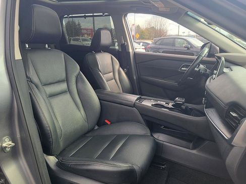 Certified 2021 Nissan Rogue SL image 18