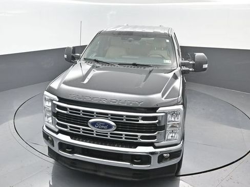 Certified 2025 Ford F250 XLT AWD/4WD image 18