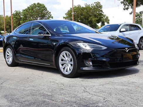 Used 2018 Tesla Model S 75D image 2