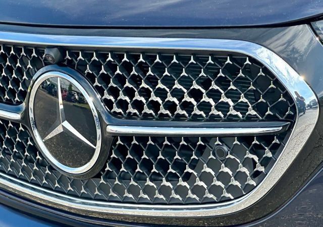 New 2027 Mercedes-Benz E 450 4MATIC Sedan image 6