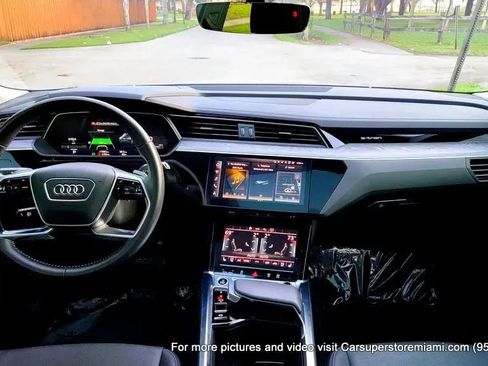 Used 2021 Audi e-tron Premium Plus w/ Premium Plus Package image 54