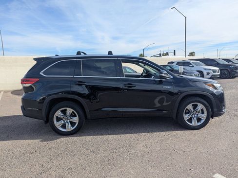 Used 2019 Toyota Highlander Limited image 5