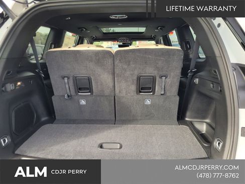 New 2025 Jeep Grand Cherokee L Limited w/ Luxury Tech Group II AWD/4WD image 12
